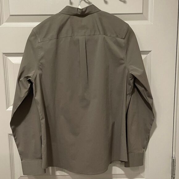 Untuckit Olive Green Button Down Bella Shirt, size 8 - Picture 2 of 11
